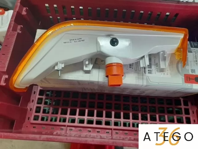 Передний поворотник Mercedes Vario – оригинальный автосвет, новое состояние