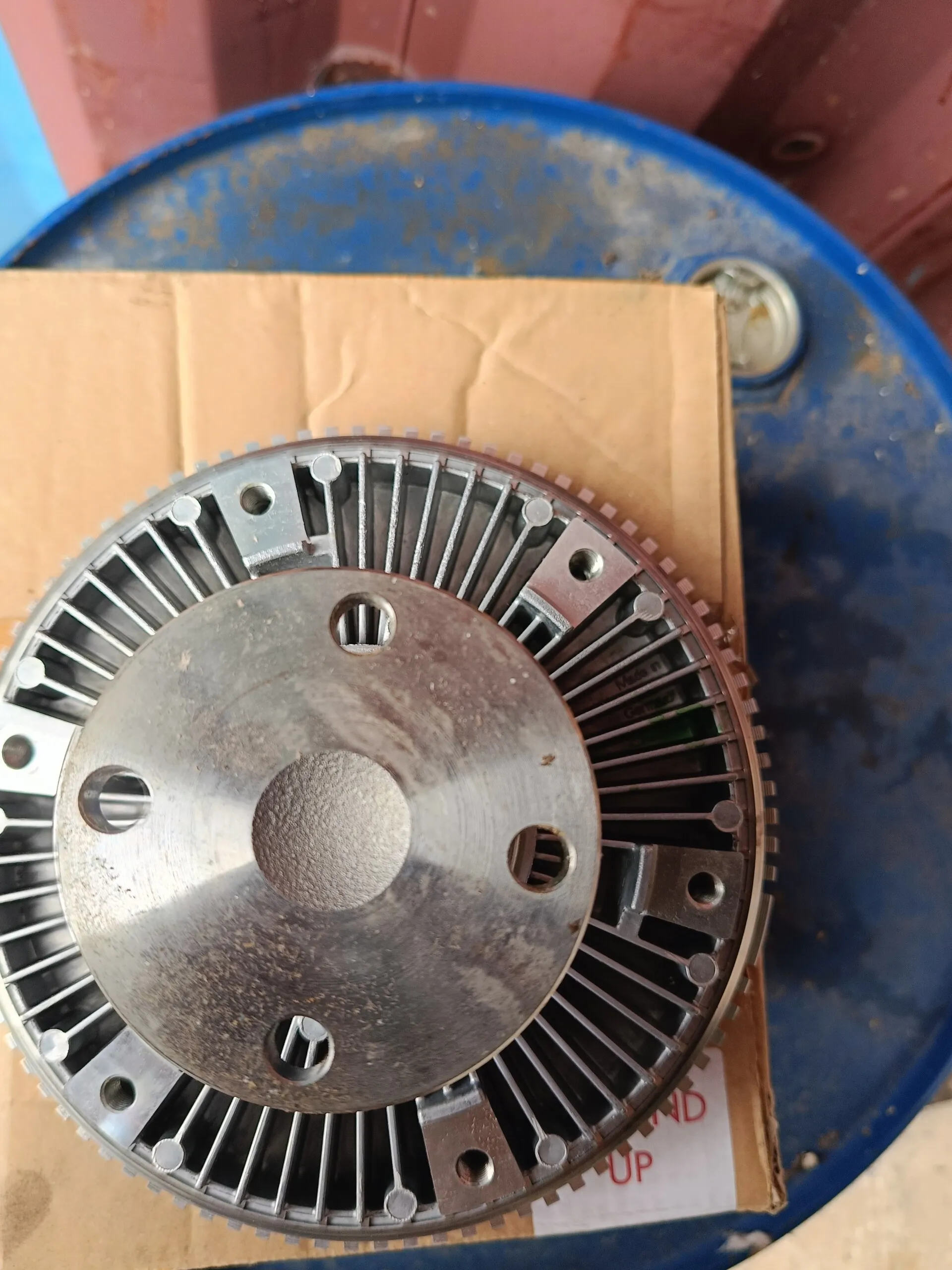 вискомуфта охлаждения Мерседес-Бенц Атего