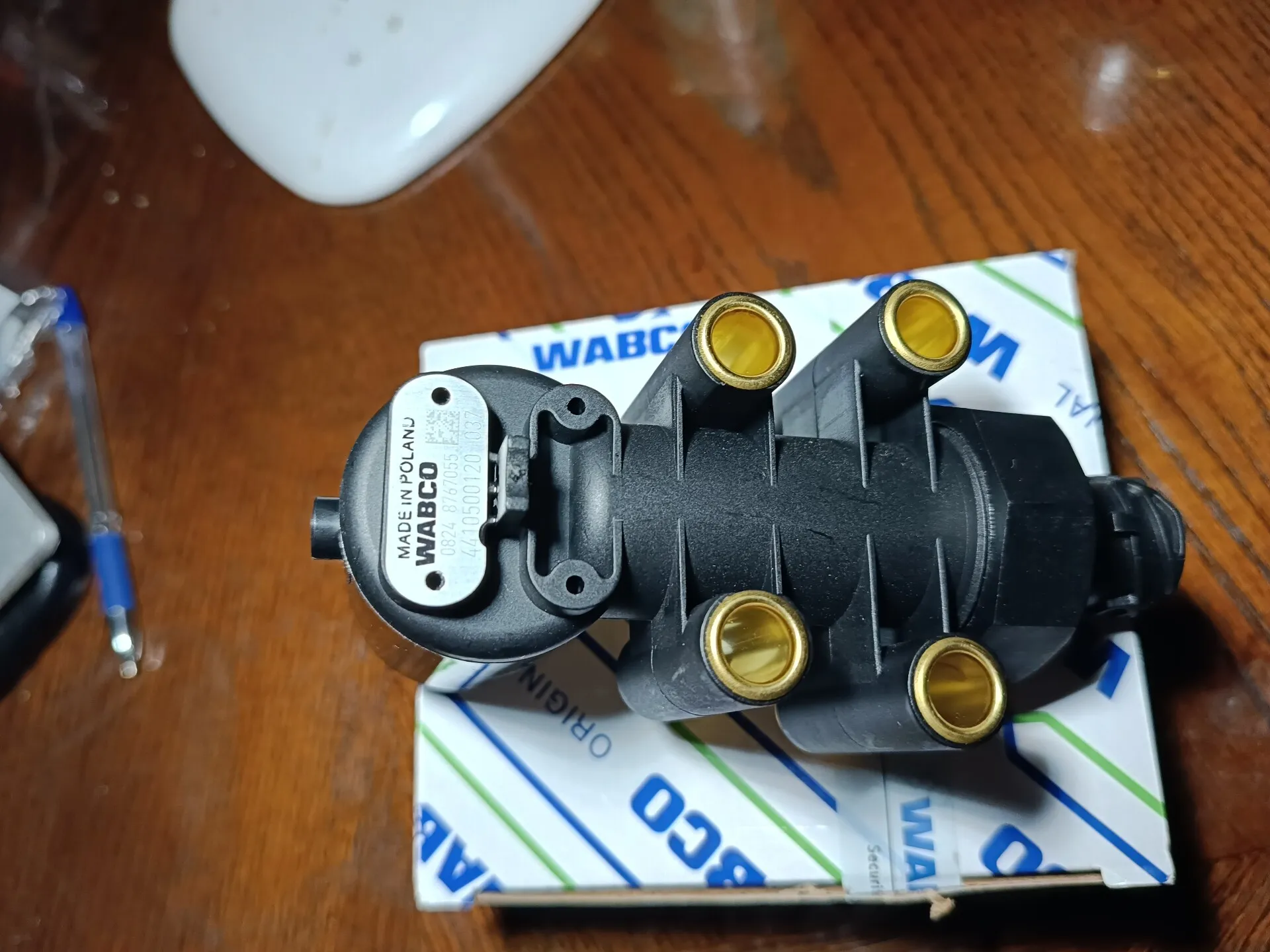 Датчик уровня пола (пневмоподвески) 4410500120