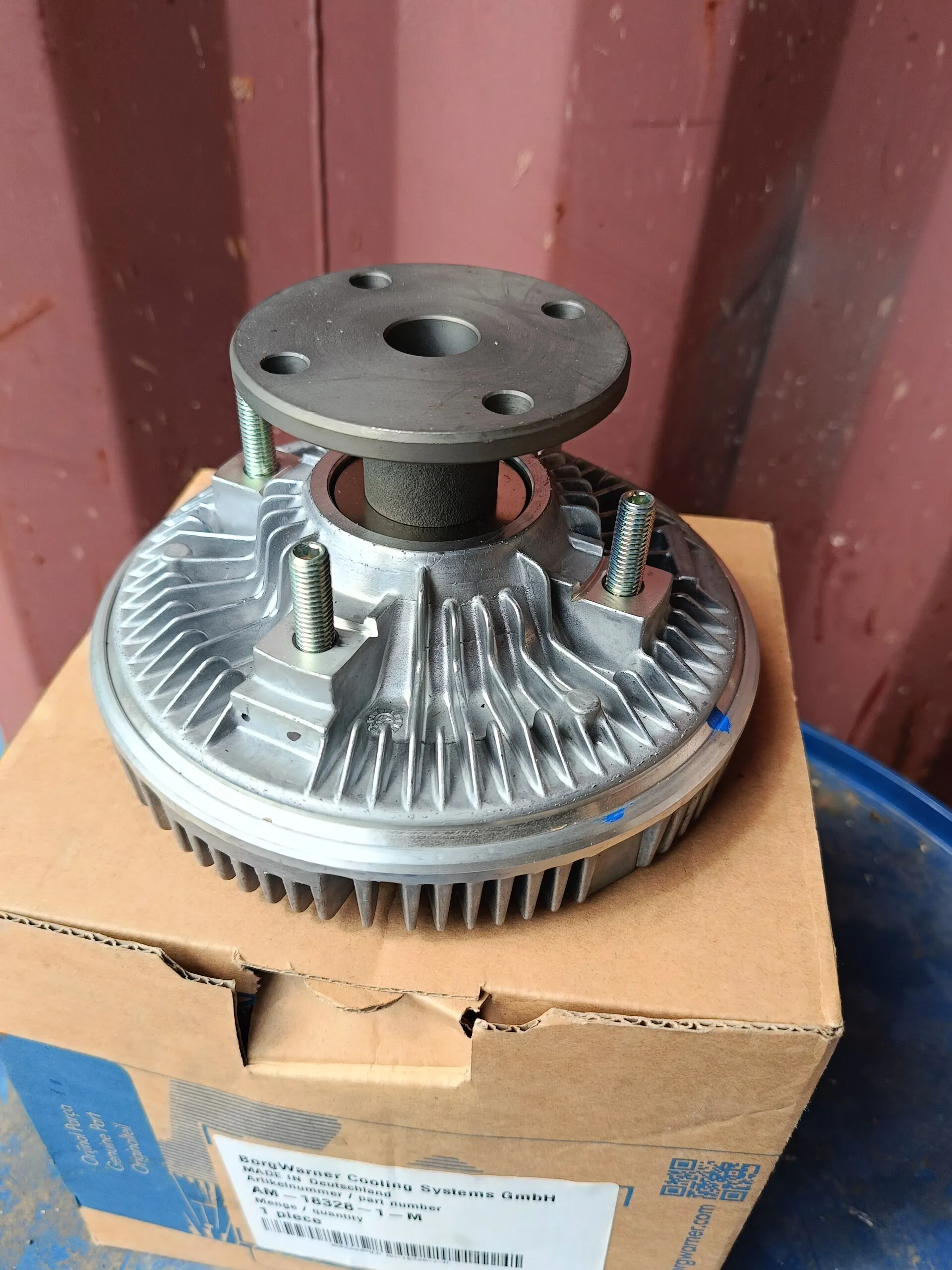 Вискомуфта привода вентилятора Мерседес-Бенц Атего