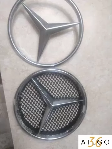 Эмблема Мерседес-Бенц решетки радиатора