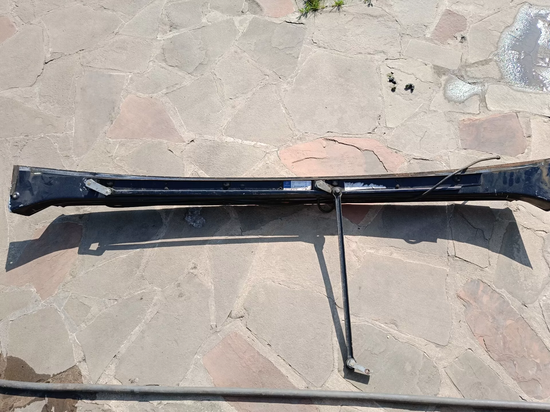 панель стеклоочистителя A6708200681 