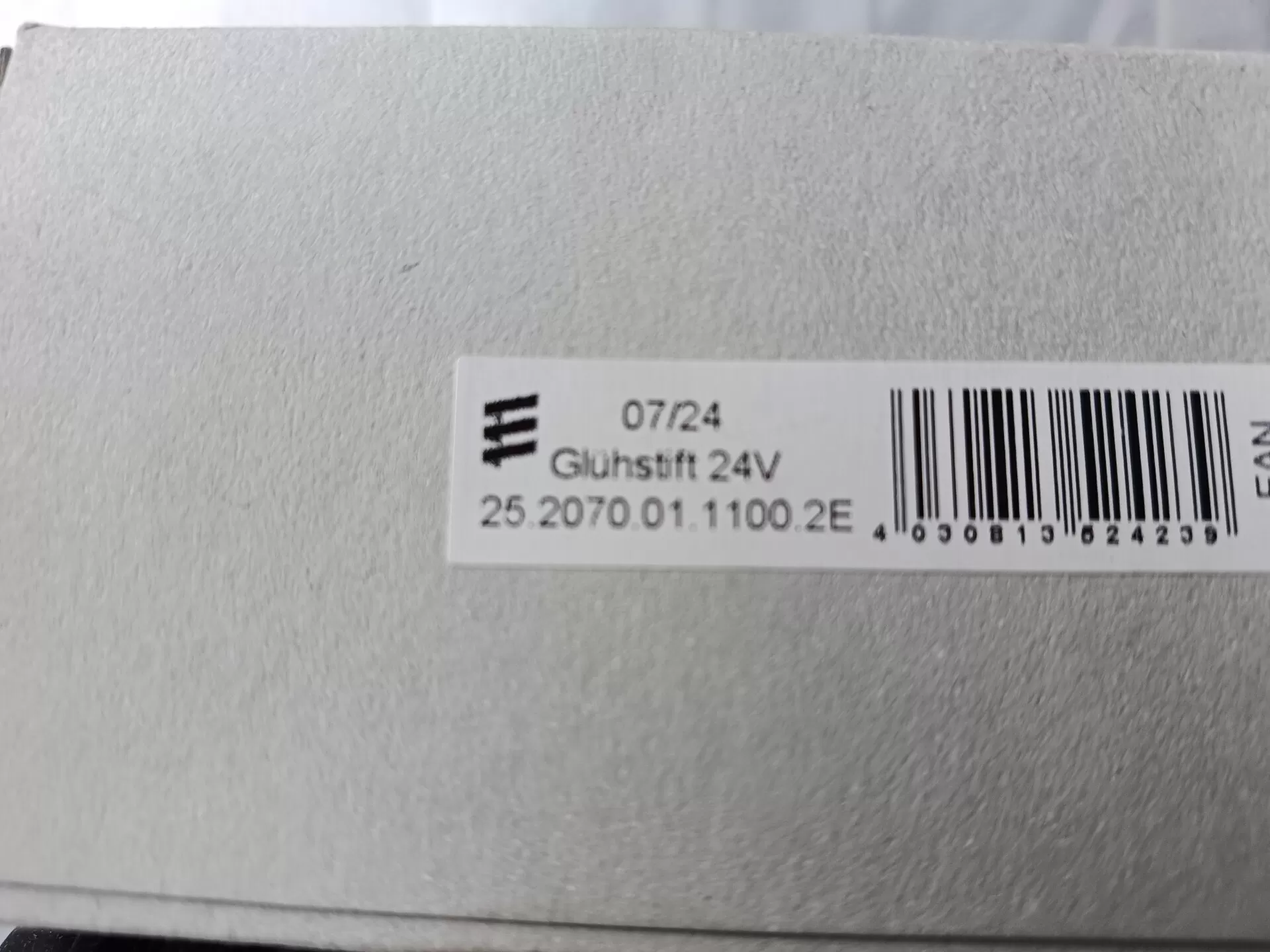 свеча накала 25.2070.01.1100 автономного отопителя EBERSPAECHER