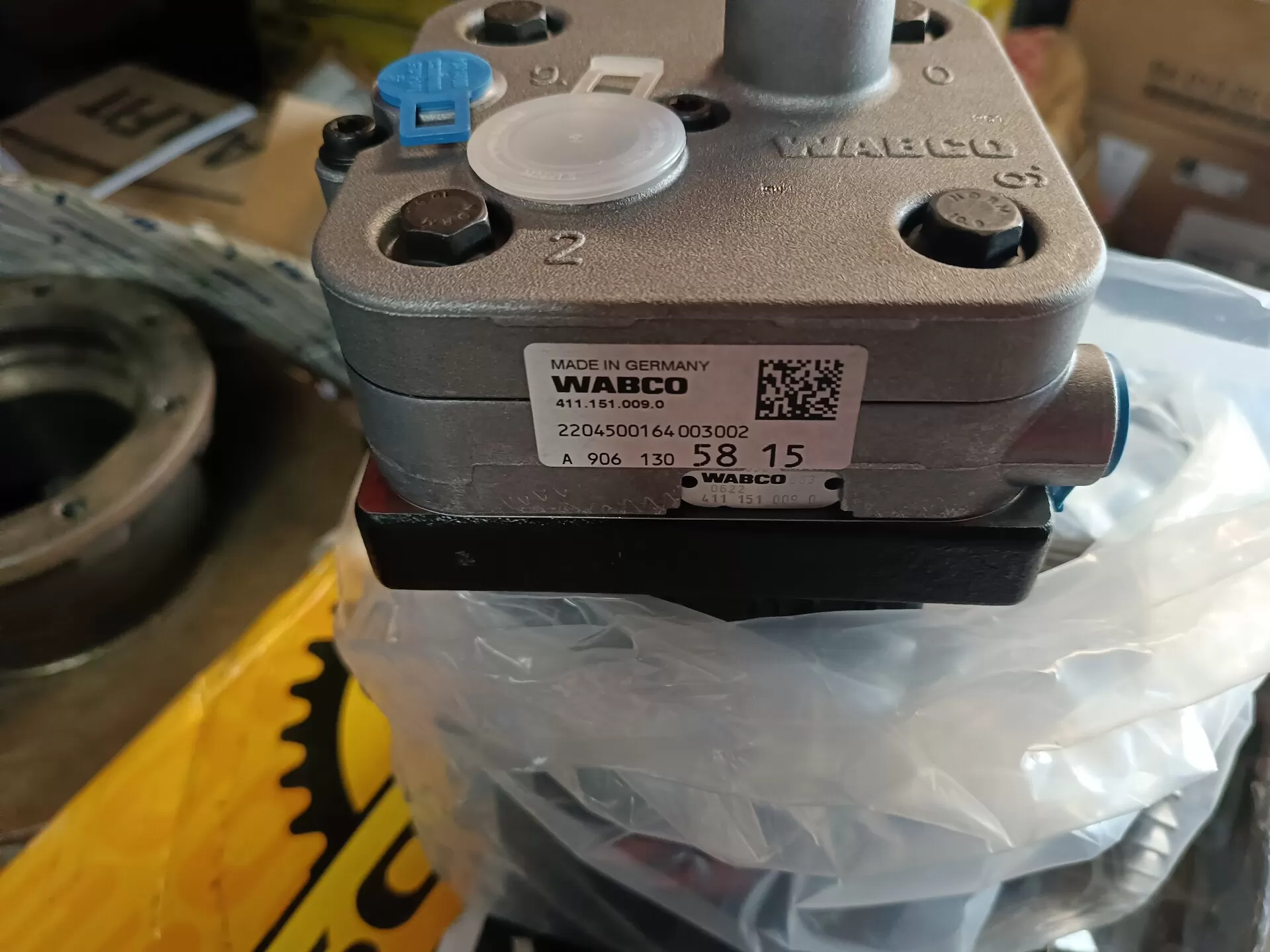 Компрессор воздушный  [одноцилиндровый] WABCO 4111510090
