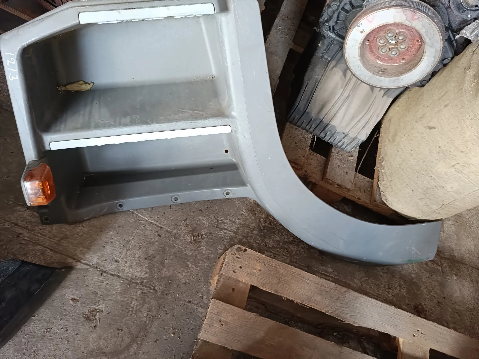 Ступенька правая/левая Атего 1218